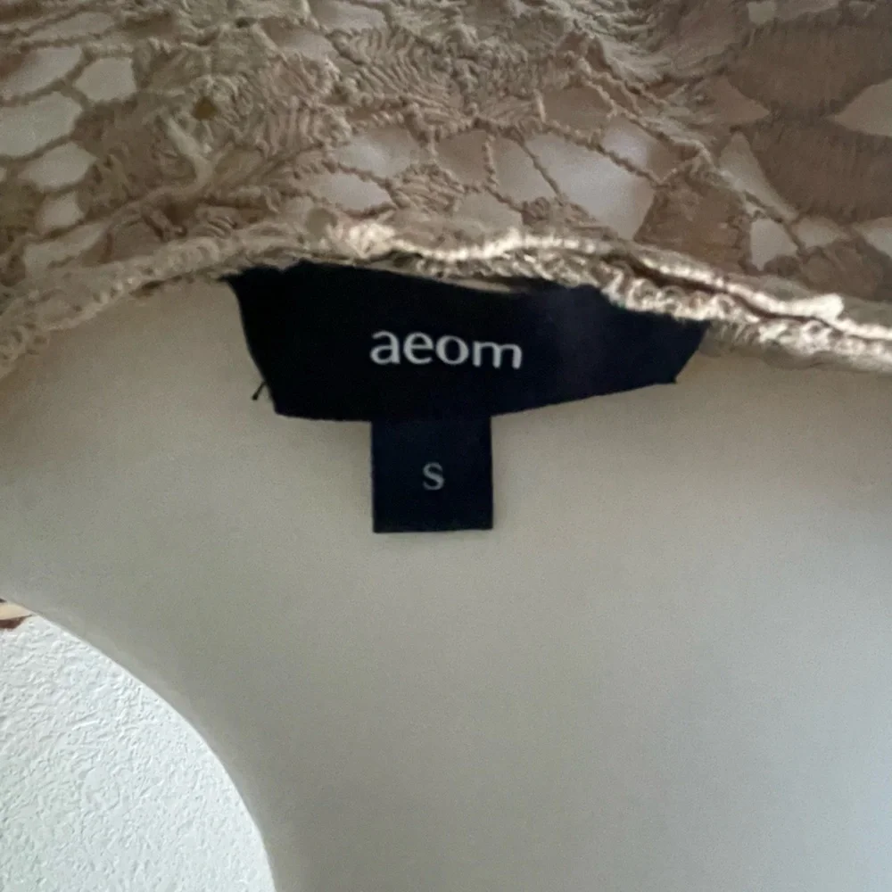 Vici floral lace button down top - Picture 9 of 9